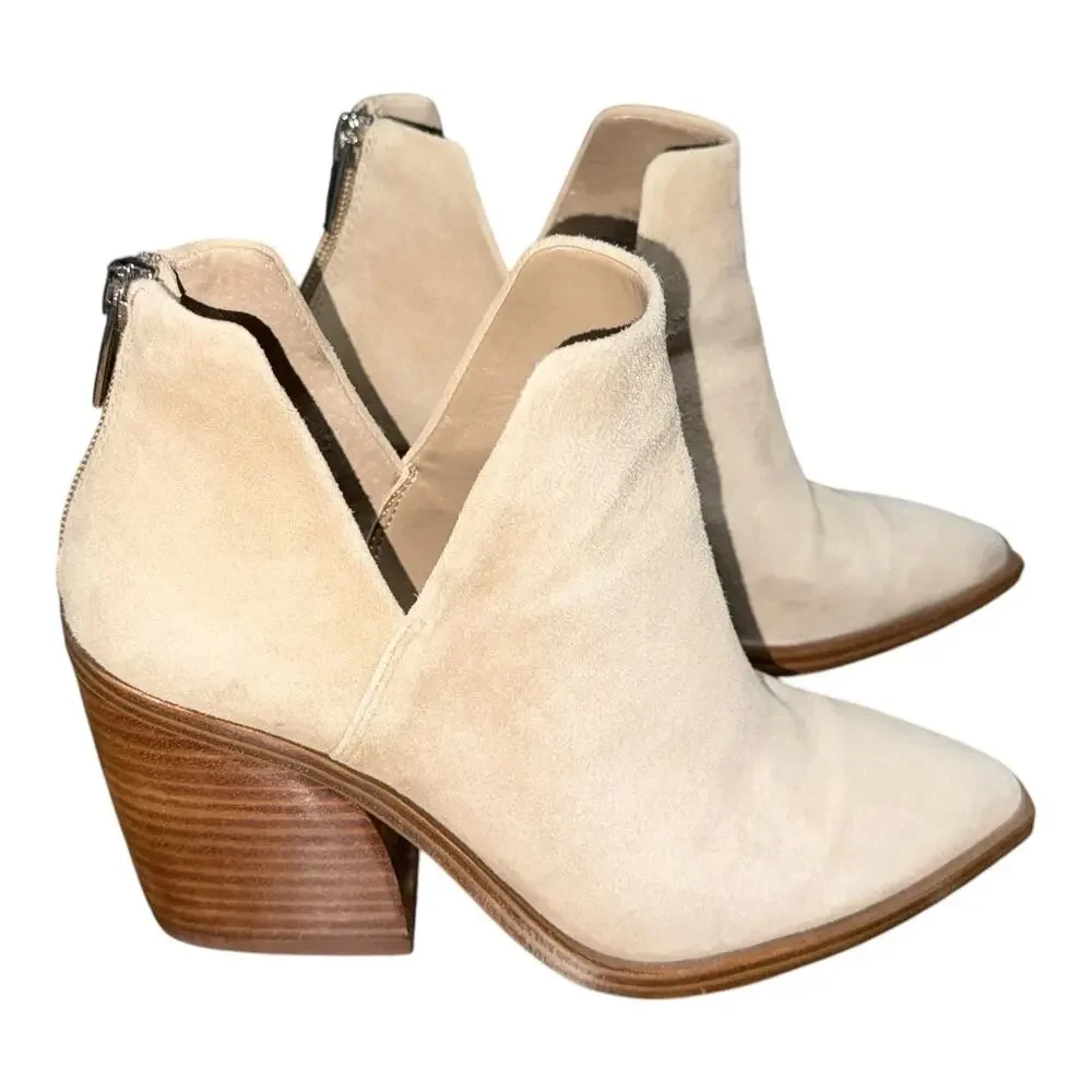 Vince Camuto Gigieta Suede V Cut Ankle Bootie Block Heel, Size 7 NWOT